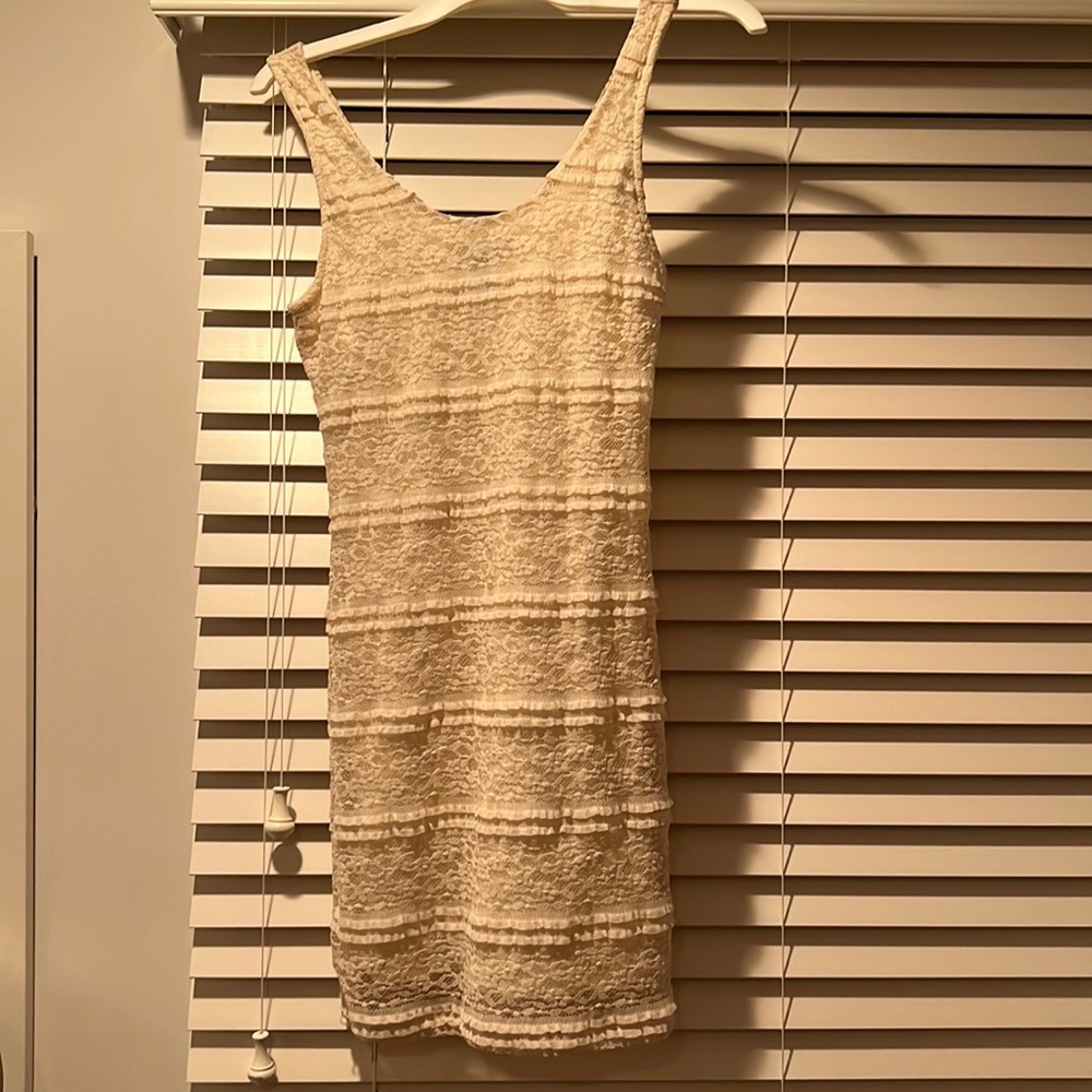 Forever 21-crème, lace dress